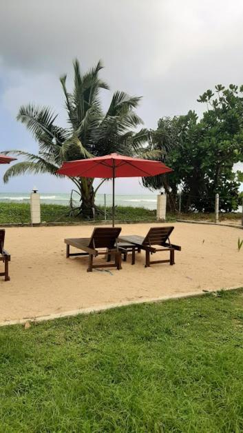 Akurala Beach Boutique Resort Eksteriør billede